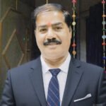 बाबाओं से बचकर रहिए |