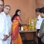 डॉ. मोहिनी गुप्ता राजगढ़ मध्यप्रदेश ने अपनी काव्य प्रस्तुति से प्रभावित किया
