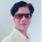 साथी हाथ तू बढ़ाता चल,